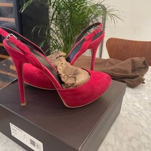 Ellie Tahari suede sling backs